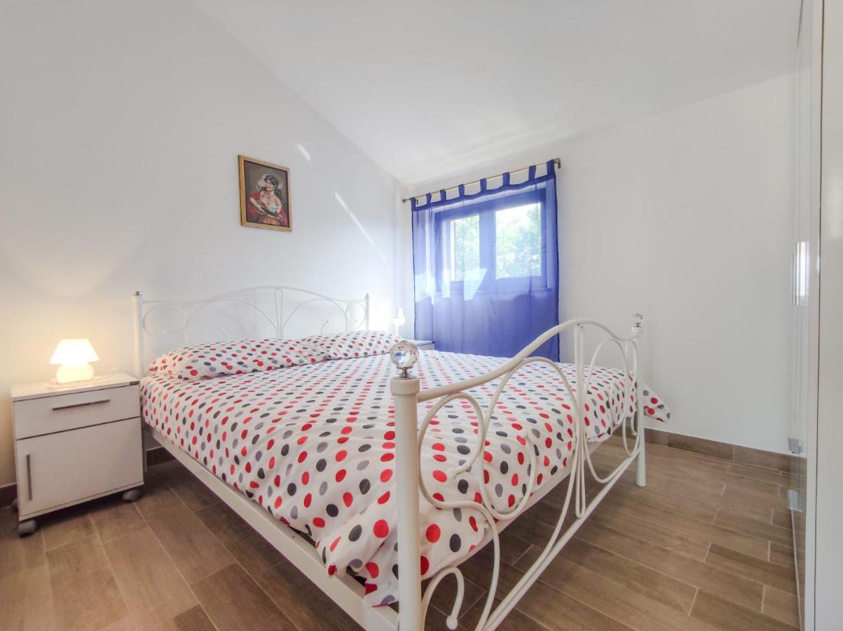 Apartments Morena Rakalj Dış mekan fotoğraf