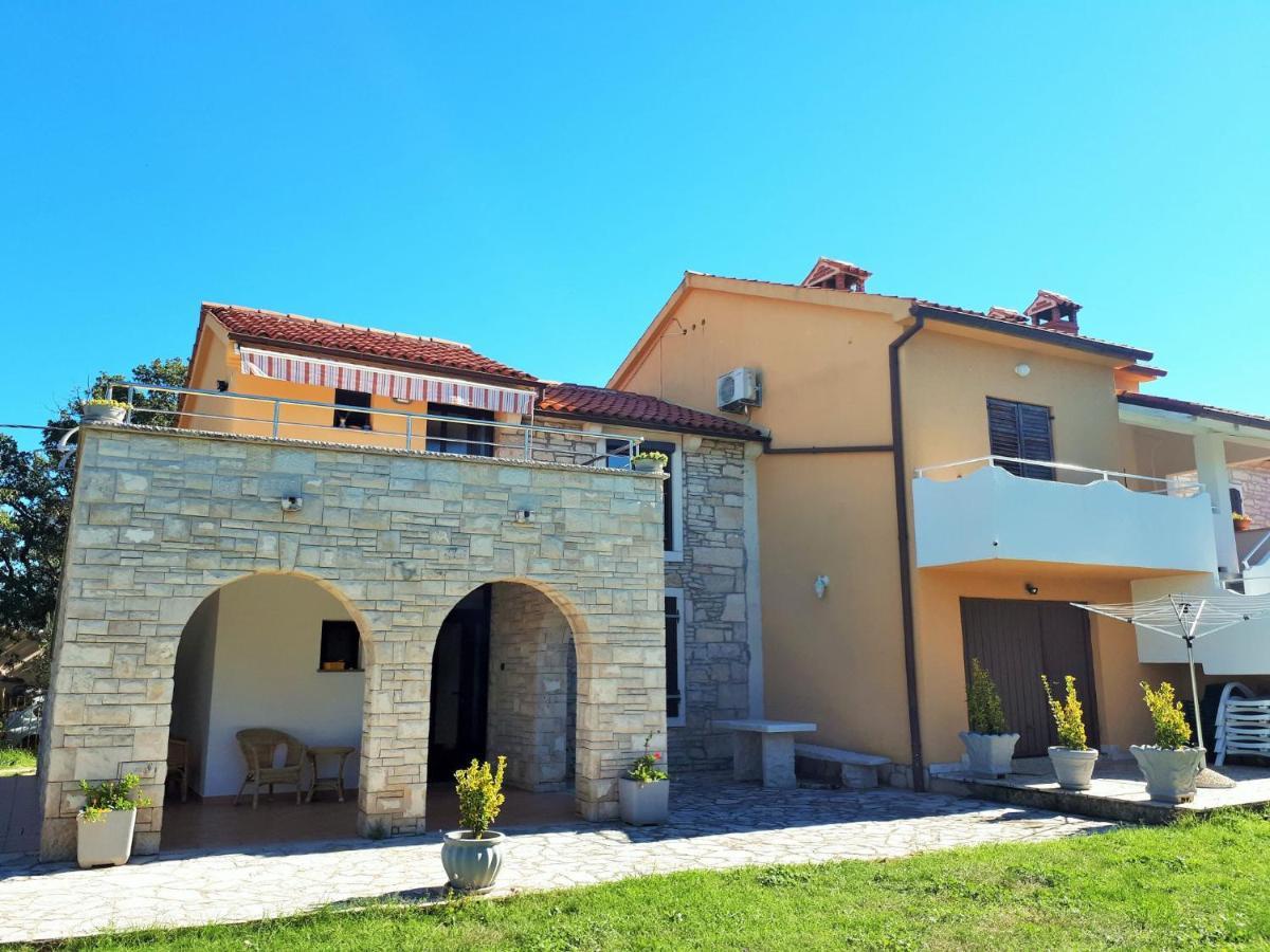 Apartments Morena Rakalj Dış mekan fotoğraf